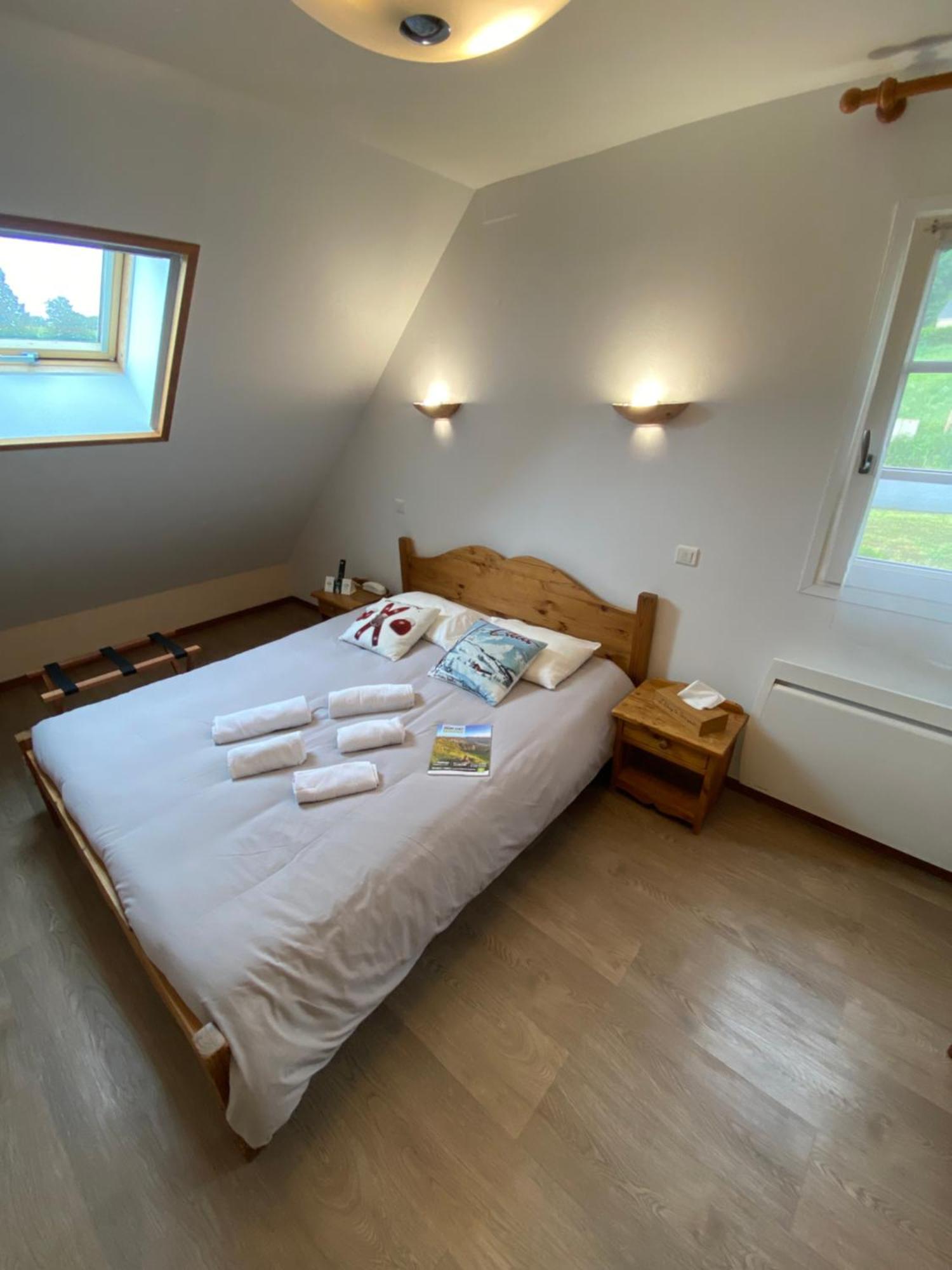 Logis Hotel Restaurant Auberge Du Bougnat Saint-Victor-la-Riviere Zewnętrze zdjęcie