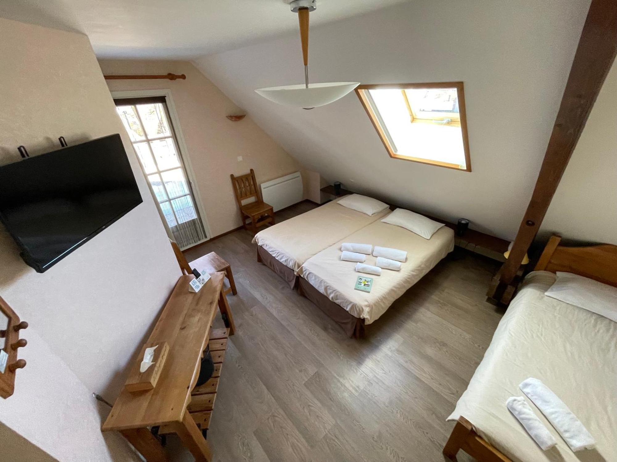 Logis Hotel Restaurant Auberge Du Bougnat Saint-Victor-la-Riviere Zewnętrze zdjęcie