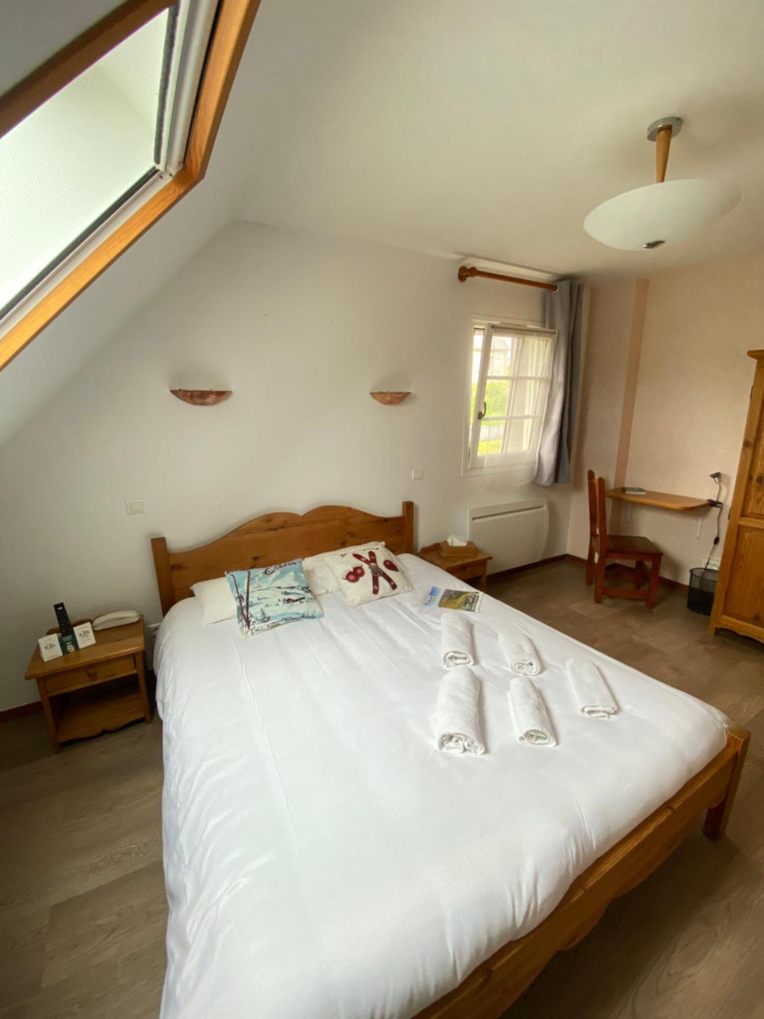 Logis Hotel Restaurant Auberge Du Bougnat Saint-Victor-la-Riviere Zewnętrze zdjęcie