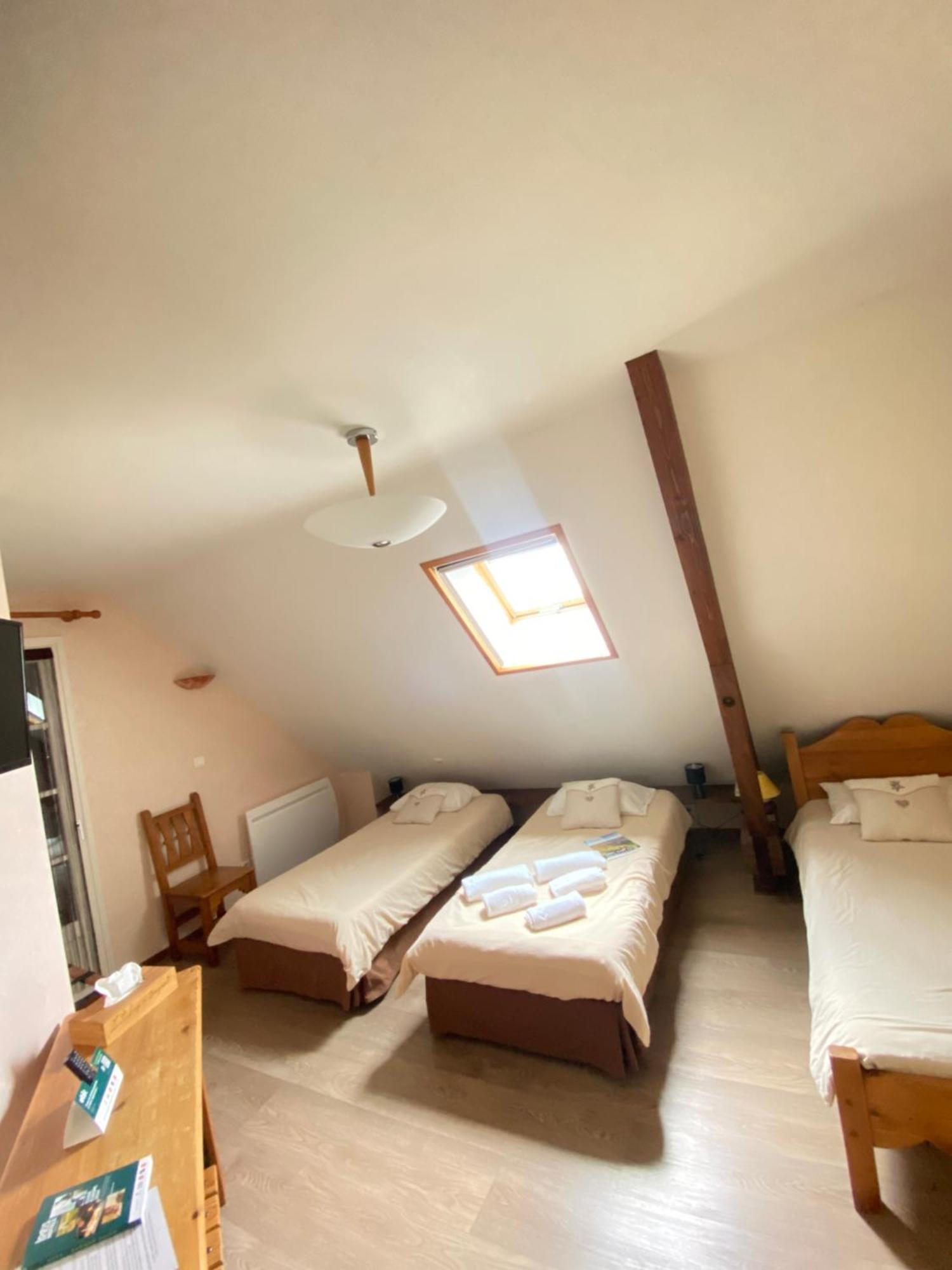 Logis Hotel Restaurant Auberge Du Bougnat Saint-Victor-la-Riviere Zewnętrze zdjęcie