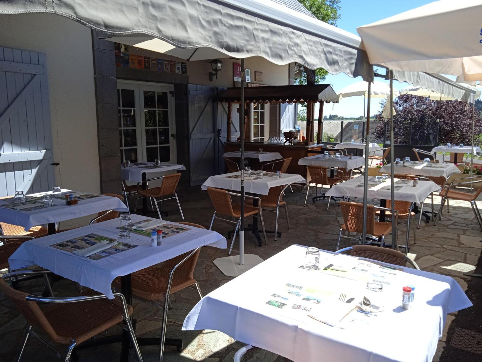 Logis Hotel Restaurant Auberge Du Bougnat Saint-Victor-la-Riviere Zewnętrze zdjęcie